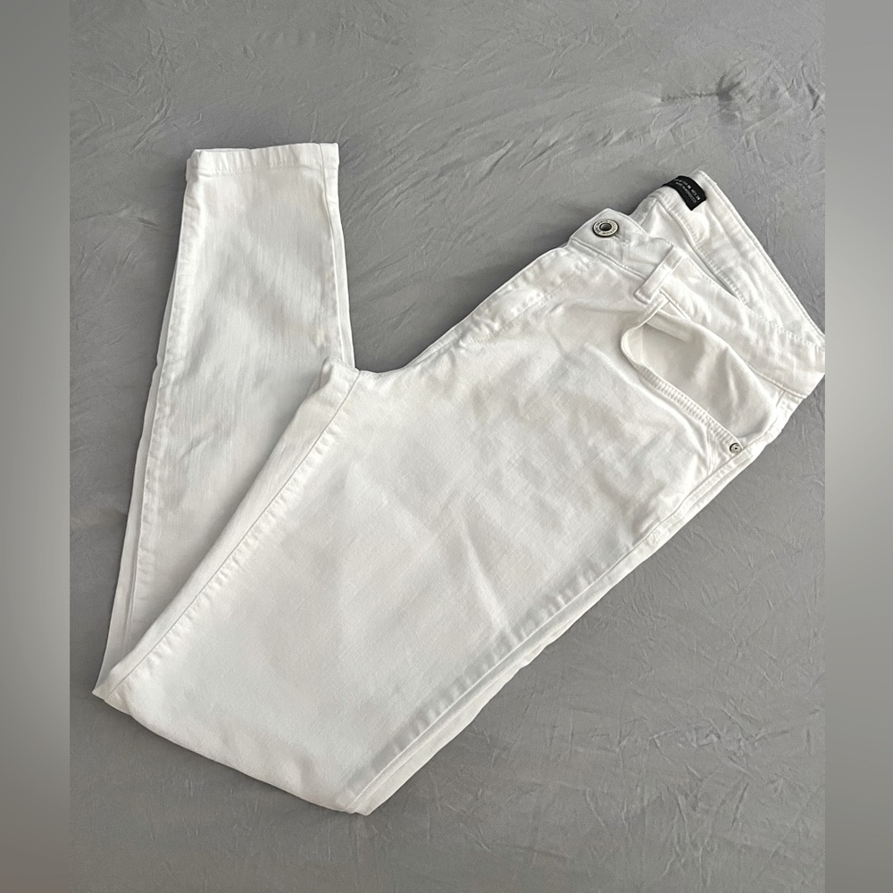 Zara Women’s White Skinny Jeans
